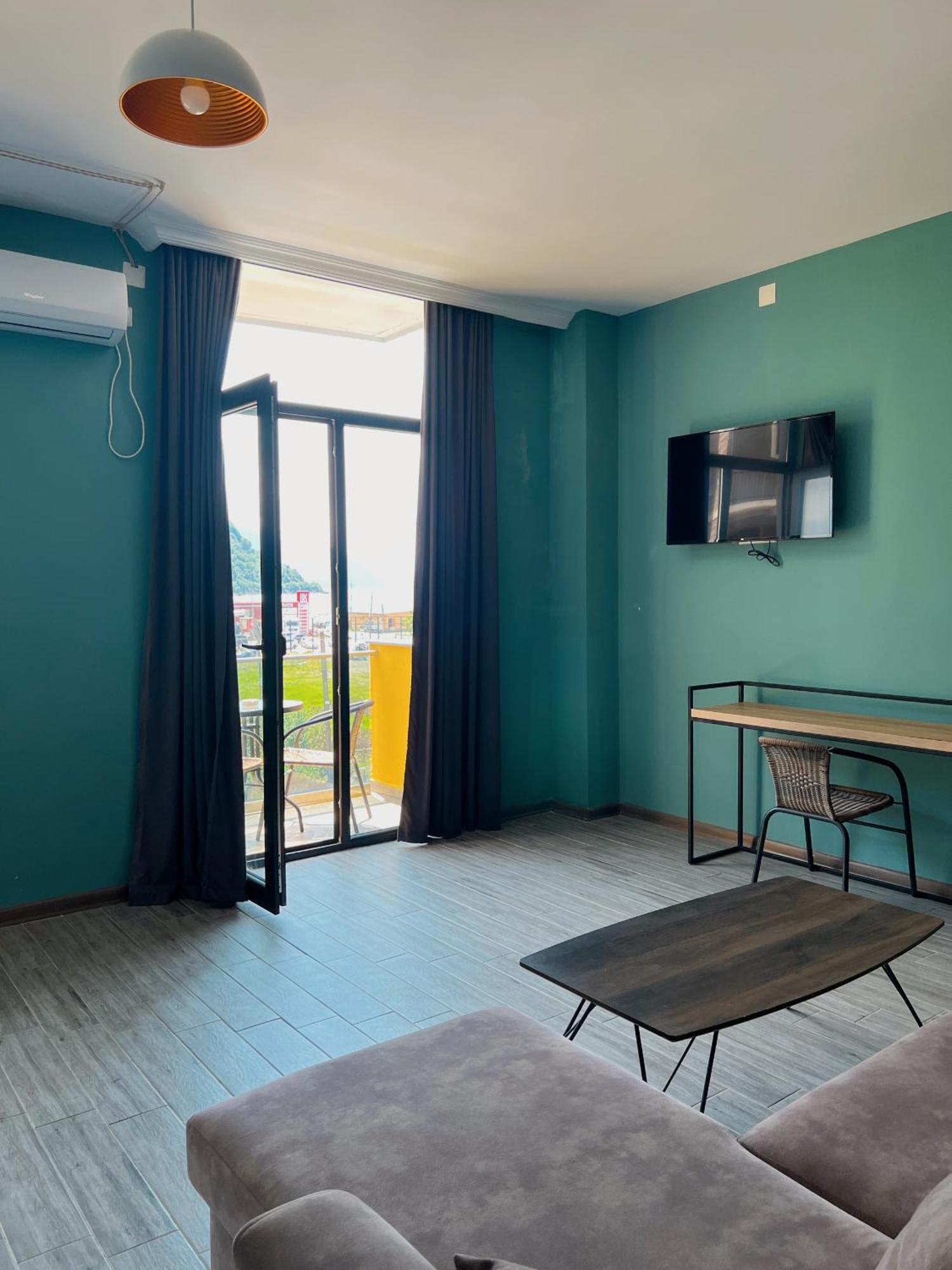 Hotel Casa Del Mar Kvariati Esterno foto